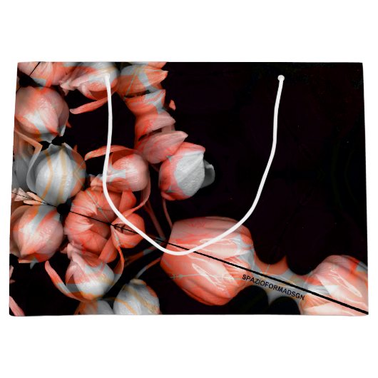 "Weißes Herz in Schwarz von der Sonne" Große Geschenktüte (Vorderseite)