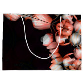 "Weißes Herz in Schwarz von der Sonne" Große Geschenktüte (Rückseite)