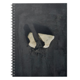 Weißes Herz, schwarz geformt Notizblock