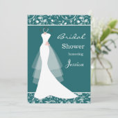 Weißes Hochzeitskleid auf aquamarinem Brautparty Einladung (Stehend Vorderseite)