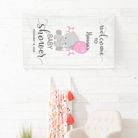 Weißes Holz und Rosa Elefantendusche Begrüßung Banner (Insitu)