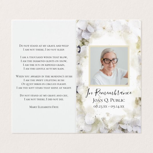 Weißes Hydrangea Beerdigungsgebet Visitenkarten (Außenseite Aufgefaltet)