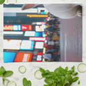 Weißes Kaninchen auf dem Times Square Geschirrtuch (Gefaltet)