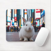 Weißes Kaninchen auf dem Times Square Mousepad (Mit Mouse)