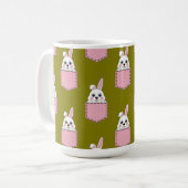 Weißes Kaninchen im rosa Taschenmuster Kaffeetasse (Vorderseite Links)