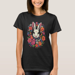 Weißes Kaninchen umgeben von Blumen Besitzer Garte T-Shirt