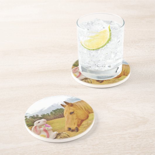 Weißes Kaninchen und Gelbes Pferd Untersetzer (Seite)