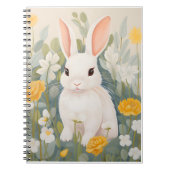 Weißes Kaninchen unter Frühlingsblumen Notizblock (Vorderseite)