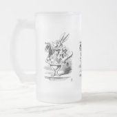 Weißes Kaninchen zurechtgemacht als Verkünder Mattglas Bierglas (Links)