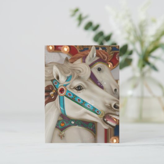 Weißes Karussell mit blauem Ziegelbild Postkarte (Stehend Vorderseite)