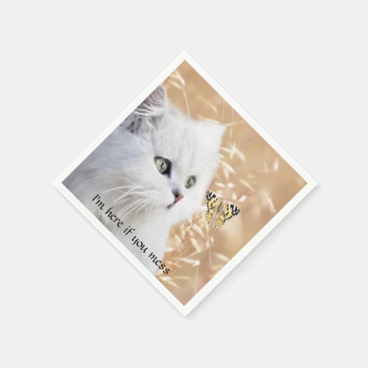 Weißes Kätzchen und Schmetterling Serviette (Ecke)