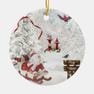 Weißes Keramikornament