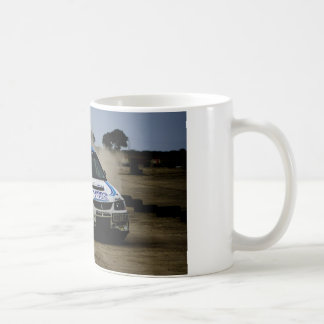 Weißes Kundgebungs-Auto Kaffeetasse
