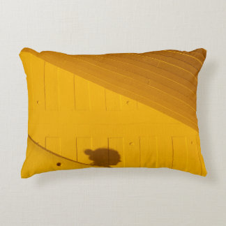 Weißes Kunststoffblech Dekokissen