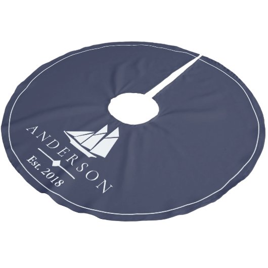 Weißes Küstensegelboot | personalisiert Polyester Weihnachtsbaumdecke (Schrägansicht)