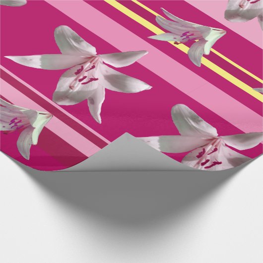 Weißes Lilium-Blume und Streifen-Umschlagpapier Geschenkpapier (Ecke)