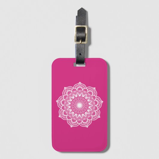 Weisses Mandala auf rosa Hintergrund Gepäckanhänger (Vorderseite Vertikal)