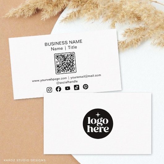 Weißes Minimal-QR-Code Social Media Logo Visitenkarte