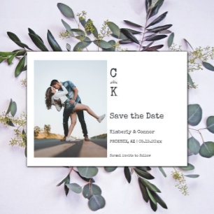 Weißes minimalistisches Monogrammfoto Save The Date