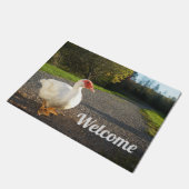 Weißes Muscovy-Enten-Drake-Willkommen Fußmatte (Schrägansicht)