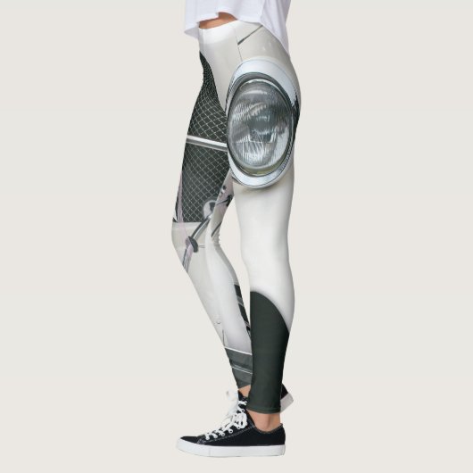 Weißes Oldsmobile-Design Leggings (Links)