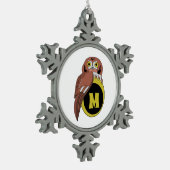 Weißes Owl Monogramm Schneeflocken Zinn-Ornament (Links)