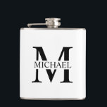 Weißes Personalisiertes Monogramm und Name Flasche Flachmann<br><div class="desc">Personalisierte Monogramm- und Namensgeschenke mit personalisiertem schwarzem Monogramm im klassischen Serif-Schriftart-Stil mit Namensbox in der Mitte des Monogramms auf weißem Hintergrund. Perfekt als väterliche Tagesgeschenke für Papa,  danke Geschenke für Trauzeugen und mehr.</div>