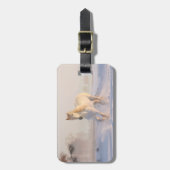 weißes Pferd im Schnee Gepäckanhänger (Vorderseite vertikal)