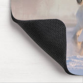 weißes Pferd im Schnee Mousepad (Ecke)