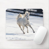 Weißes Pferd im Schnee Mousepad (Mit Mouse)