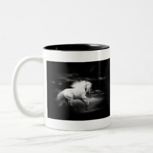 Weißes Pferd in Schwarz und Weiß Zweifarbige Tasse