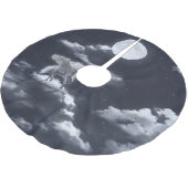 Weißes Pferd: Mondlicht. Polyester Weihnachtsbaumdecke (Schrägansicht)