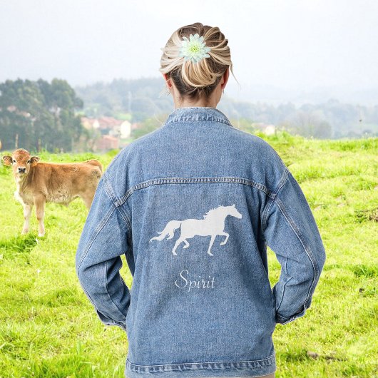 Weißes Pferd und Country Spirit Script Denim Jacke