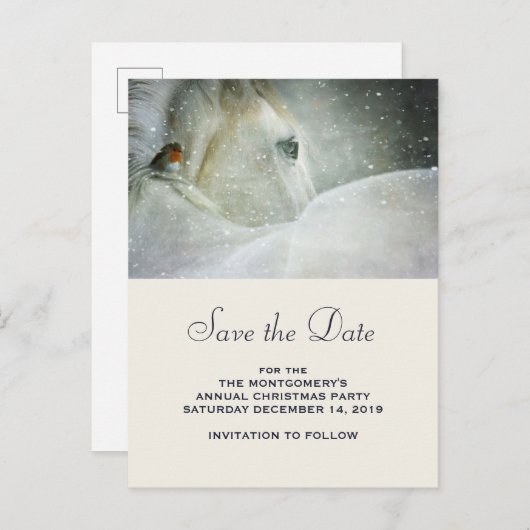 Weißes Pferd und Vogel im Schneefall Save the Date Ankündigungspostkarte (Vorne/Hinten)