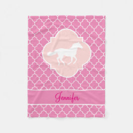 Weißes PferdeSilhouette-Rosa Quatrefoil mit Namen Fleecedecke