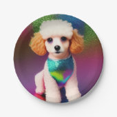 Weißes Poodle mit Cremeohren auf Regenbogenfunkel Pappteller (Vorderseite)