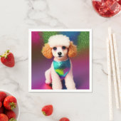 Weißes Poodle mit Cremeohren auf Regenbogenfunkel Serviette (Beispiel)