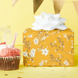 Weißes Posy-Print auf Gold Geschenkpapier