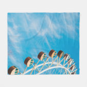 Weißes Riesenrad am Morgen unter freiem Himmel Fleecedecke (Vorderseite (Horizontal))