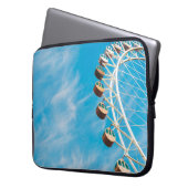 Weißes Riesenrad am Morgen unter freiem Himmel Laptopschutzhülle (Vorderseite Links)