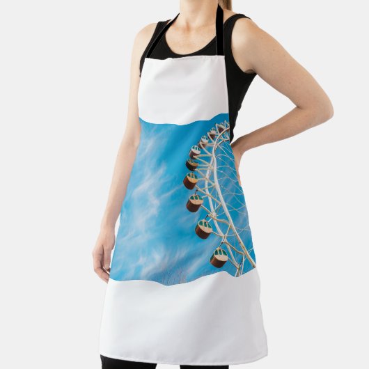 Weißes Riesenrad am Morgen unter freiem Himmel Schürze (InSitu)