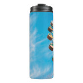 Weißes Riesenrad am Morgen unter freiem Himmel Thermosbecher (Vorderseite)