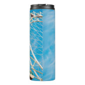 Weißes Riesenrad am Morgen unter freiem Himmel Thermosbecher (Rückseite)