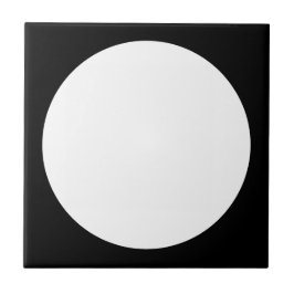 Weißes rundes Dekor auf schwarzem Hintergrund Fliese