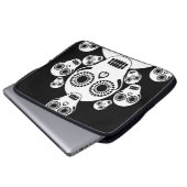 Weißes Schädel-Schwarzes Laptopschutzhülle (Vorne Knopf)