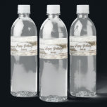 Weißes Scheunenholz rustikales Western Gastgeschen Wasserflaschenetikett<br><div class="desc">Erleben Sie die rustikalen Festlichkeiten mit unseren Wasserflaschen aus Weißholz Rustikaler Western Land Gastgeschenk. Diese Labels sind mit einer charmanten Holzstruktur in weißer Farbe gestaltet und eignen sich hervorragend für eine personalisierte Touch Ihrer Party-Erfrischungen. Aus hochwertigen, wasserfesten Materialien hergestellt, garantieren sie Haltbarkeit und eine sichere Passform auf Standard-Wasserflaschen. Ideal für...</div>