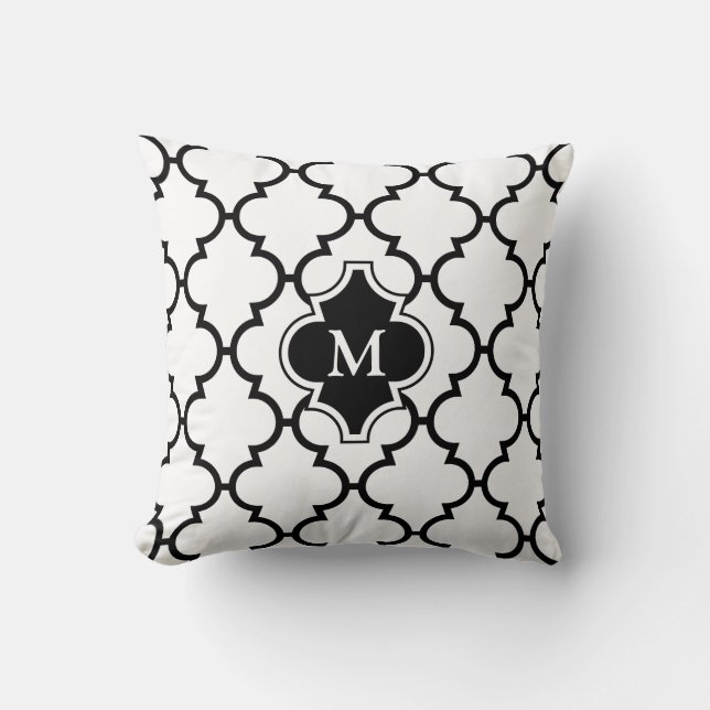 Weißes schwarzes Quatrefoil Muster-mit Monogramm Kissen (Vorderseite)