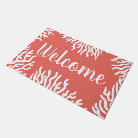 Weißes Seeküstenkoralle u. korallenrotes Fußmatte (Schrägansicht)