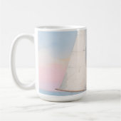 Weißes Segelboot Ozeanglühen Kaffeetasse (Links)