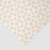 Weißes Seidenpapier mit gelben Gänseblümchen (Ausschnitt)